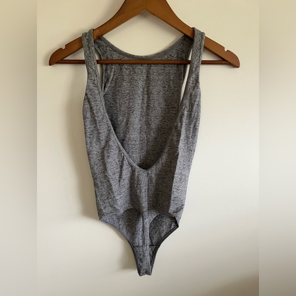 Grey low-back bodysuit - Picture 3 of 3